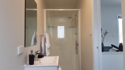 Lowburn Apartment | Lodges on Pearson - Unit 2
