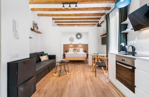 Barceloneta Apartment | Lodging Apartments Almirall Beach 21