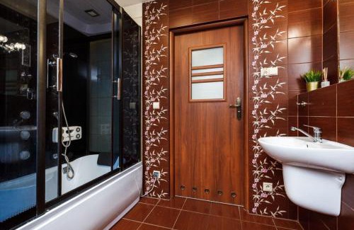Szemud Apartment | Loft Apartment - Year-Round Lakefront Apartment in Kamień Only 30 Minutes from Gdańsk and Gdynia