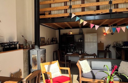 Oullins House | Loft Atypique Avec Mezzanine Proche Métro