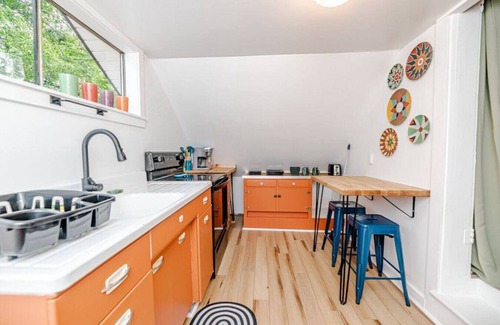 Southern Pines House | Loft Cottage on Ridge ? Short & Extended Stays?
