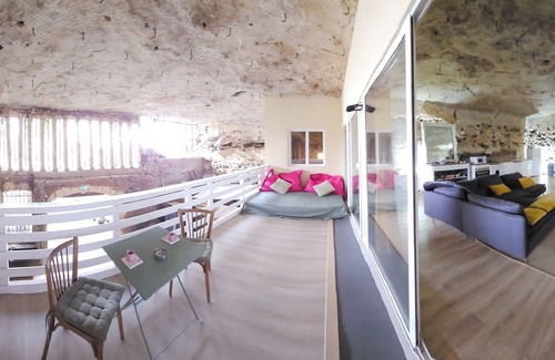 Chateaudun House | Loft et spa Entièrement Troglodyte