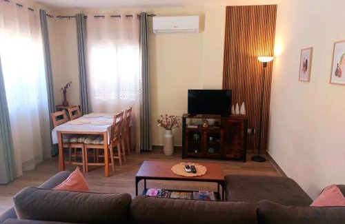 Cerro de la Golondrina-Salesianos Apartment | Loft Flor de Azahar parking privado