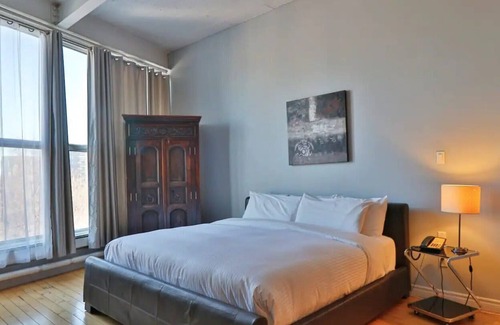 Latin Quarter Apartment | Loft Hotel | Large Loft w Kitchen | Quartier Latin