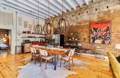 St. Elmo Improvement League House | Loft on St. Elmo Avenue - CLOSE to Downtown | 1 Bed, 1 Bath