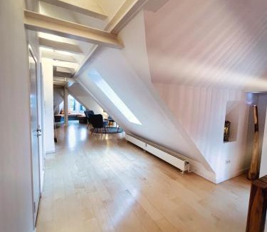 Altonaer Fischmarkt Apartment | LOFT-Panoramablick-HAFEN & ELBE!
