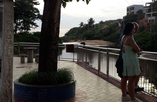 Anchieta House | LOFTH COM SUITE E GARAGEM MOBILIADO EM IRIRI