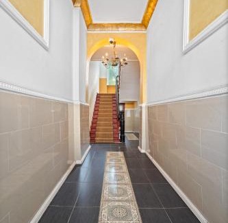 Lichterfelde Apartment | Loftly 5min zu Fuß Charite - 45m2 - Self Check-In - 300mbit