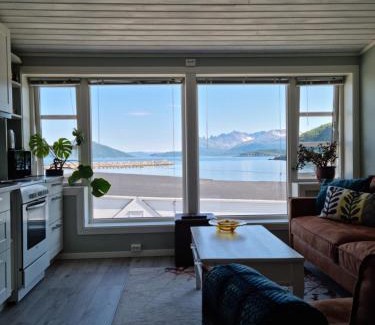 Skjervoy Apartment | Loftsleilighet midt i sentrum