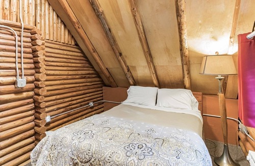 Ashford Cabin | Log Cabin At Rainier Lodge - 0.4 M From Entrance 3 Bedroom Cabin