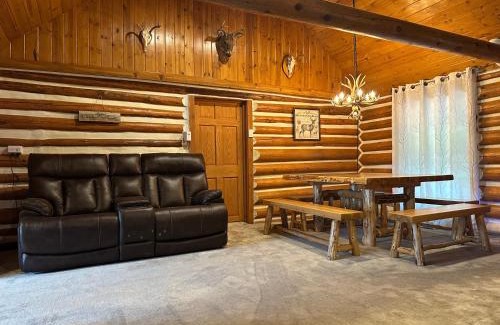 Wetmore House | Log Cabin in the Woods