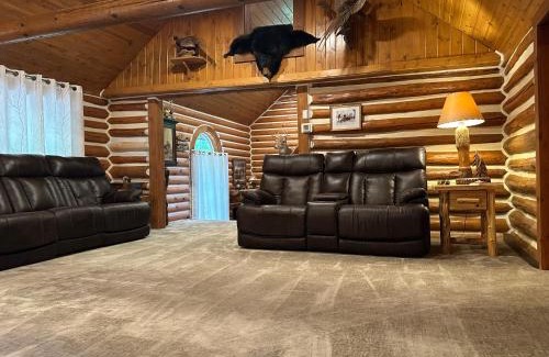 Wetmore House | Log Cabin in the Woods