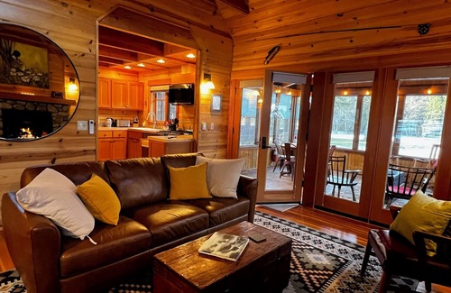 McKenzie Bridge Cabin | Log Cabin Inn 18 On The McKenzie River