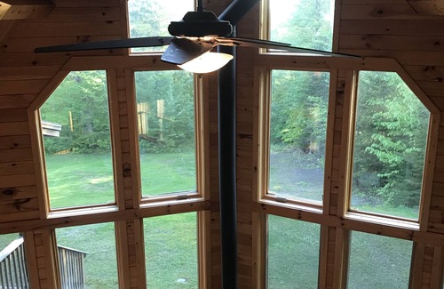 Chester Cabin | Log cabin near Okemo/Ludlow on 25 acres borders state forest w/trails nearby