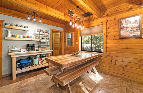 Kachina Village Cabin | Log Cabin Near Trails, Fully Fenced, Central to Grand Canyon Sedona Williams