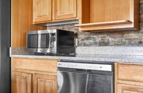 Parksville Cabin | Log Cabin on 120 Acres & Spring-Fed Pondn