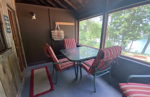 Mayfield Cabin | Log cabin on beautiful Lake Arbutus near Traverse City