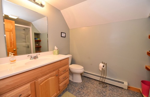 Center Conway Cabin | Log Home with AC, Private Pool, Hot Tub and Firepit. Minutes to North Conway
