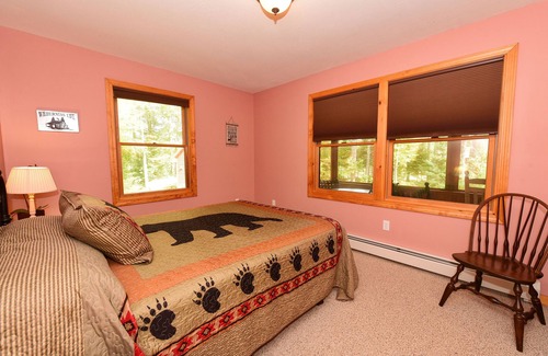 Center Conway Cabin | Log Home with AC, Private Pool, Hot Tub and Firepit. Minutes to North Conway