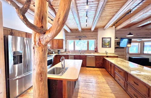 Breckenridge Cabin | Log Home WOW Mtn. Views Log Stove 10 min. to Breck
