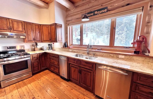 Breckenridge Cabin | Log Home WOW Mtn. Views Log Stove 10 min. to Breck