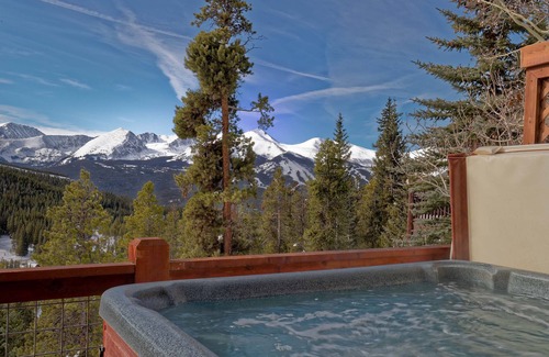 Baldy Mountain House | Log View Lodge Dog FriendlyUnobstructed Views From Every Room Private Hot Tub