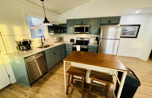 Stemley Cabin | Logan Martin Lakefront Retreat