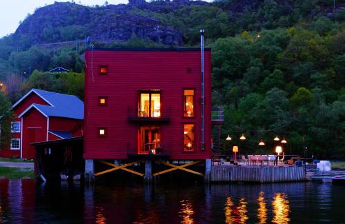 Sokndal Villa | Logbua - House on the Sea