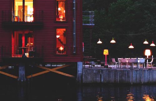 Sokndal Villa | Logbua - House on the Sea