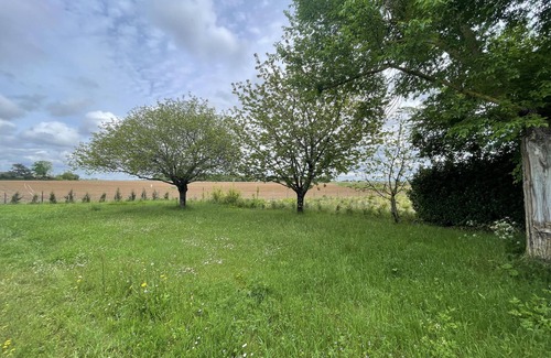 Saint Germain du Seudre House | Logement Atypique Style Loft a Moins de 30 Minutes des Plages