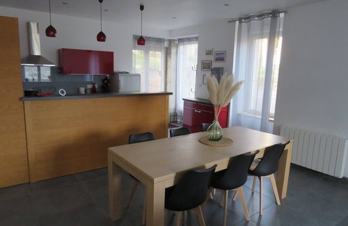 Soulages-Bonneval Apartment | Logement Dans Charmante Maison en Pierre à 5 Minutes de Laguiole