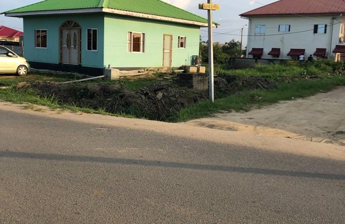 Paramaribo House | Logerthine Jan Suriname