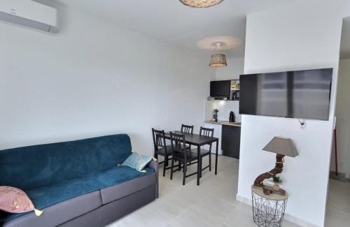 Serignan Apartment | Loggia Verde -charming studio 450m from sea in a s