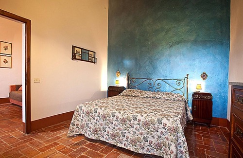 Ponte di Gabbiano Other | Loggiato 2 apartment in farmhouse in the Crete Senesi with swimming pool