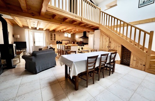 Criteuil-la-Magdeleine House | Logis du Paradis, a A charming, characterful venue to enjoy time together