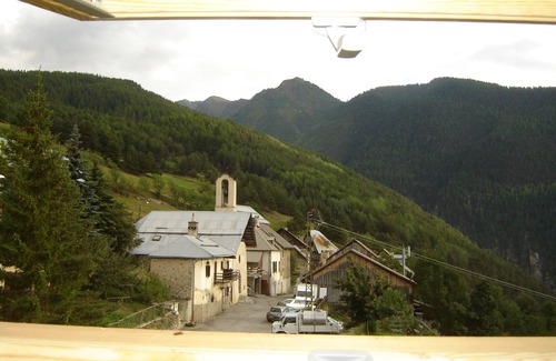 Montbardon Apartment | Logis grand confort 'BELLA VISTA', IN THE HEART OF QUEYRAS PARK