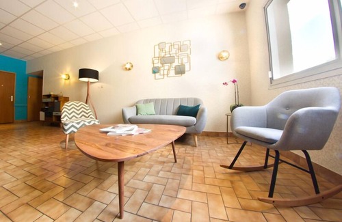 Cesson-Sevigne Hotel | Logis Hôtel Lodge la Valette