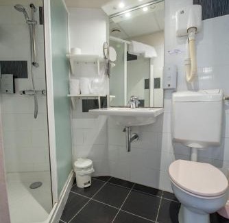 Tournon-d'Agenais Hotel | Logis Hôtels - Hôtel et Restaurant Les Voyageurs