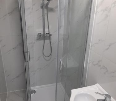 Heath Villa | London Luxurious Sweet Home