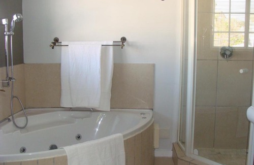 Lone Hill Apartment | Lonehill - Suite 1A