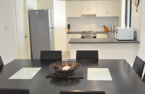 Waterhouse House | Long Beach holiday house