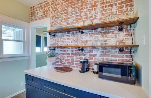 Willmore Apartment | Long Beach Vacation Rental Near Downtown & Beaches