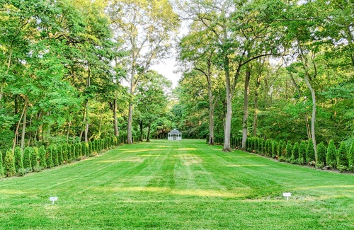 Cold Spring Harbor House | Long Island’s most unique stay! Beautiful home on The Gold Coast.