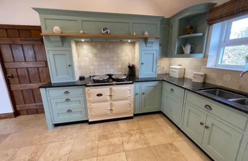 Little Longstone House | Long Roods cottage