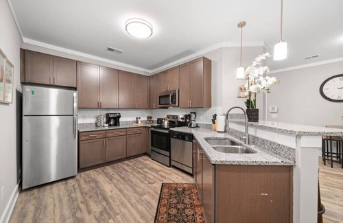 Greensboro Apartment | Long Term Stay Greensboro 2b 2ba