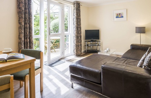 Gwithian Apartment | Longships Apartment - two bedroomed apartment within a 15 min walk of the beach.