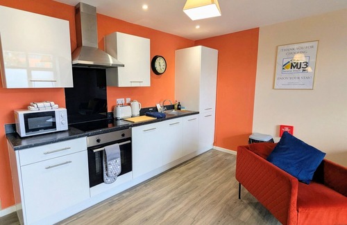Salford Apartment | LongStayDiscount|FreePrivateParking|SmartTV&WiFi