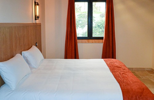 Sainte-Livrade-sur-Lot Apartment | Look forward to an unforgettable vacation in this comfortable apartment in an ideal location!