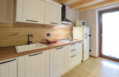 Velo Veronese Apartment | Look forward to a wonderful break from everyday life in this comfortable vacation apartment.