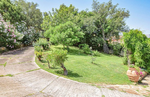 Siniscola House | Look forward to a wonderful holiday in this attractive holiday home with sea view and pool.